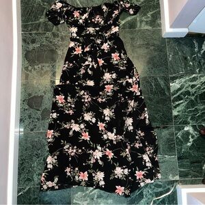 Lulus maxi off the shoulder floral dress